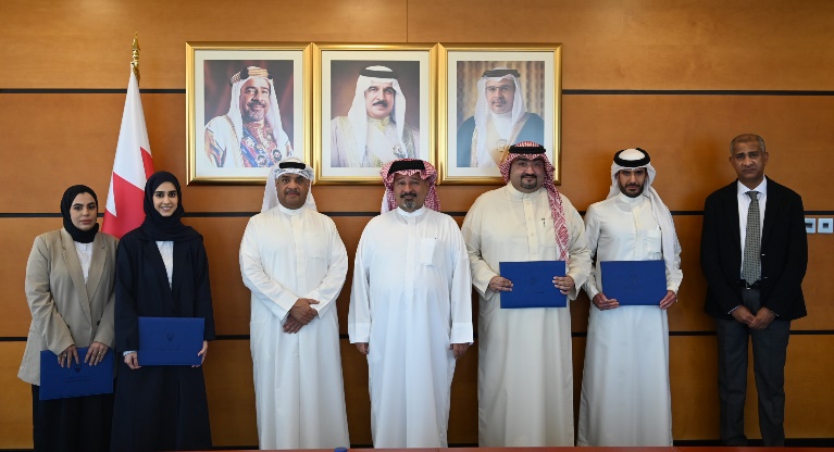 Sheikh Ahmed bin Mohammed: Programs to raise  the technical capabilities of the NAO’s employees