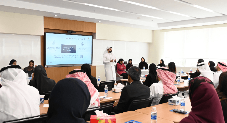 ديوان الرقابة المالية والإدارية ينظم برنامجًا تدريبيًا حول الحقوق والمزايا التأمينية لموظفيها