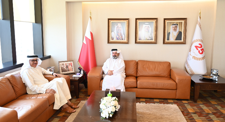 The Auditor General of the National Audit Office receives Minister of Foreign Affairs.