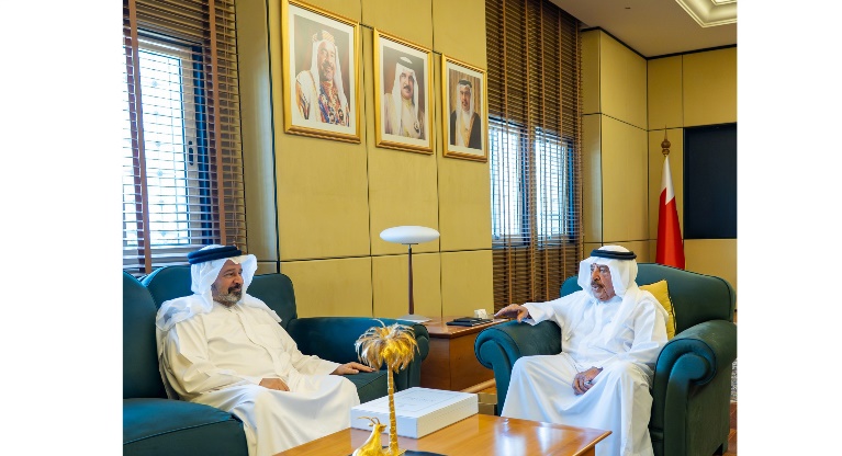 معالي وزير الديوان الملكي يتسلّم البيانات المالية المدققة لحسابات ديوان الرقابة المالية والإدارية للسنة المالية المنتهية في 31 ديسمبر 2025