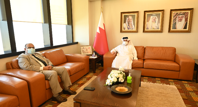 رئيس ديوان "الرقابة المالية والإدارية" يستقبل السفير الهندي لدى البحرين