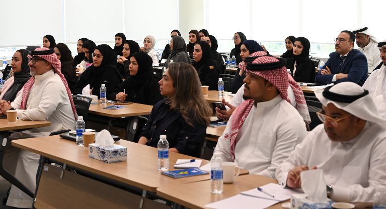 "الرقابة" يعقد دورة تدريبية لموظفيه حول ضريبة الدخل على الشركات 